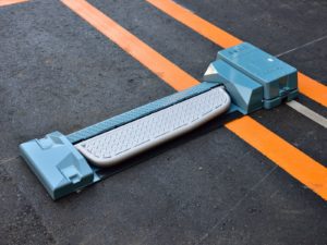 駐車場ロック板が駐車場経営にもたらすメリット・デメリットとは？徹底解説！
