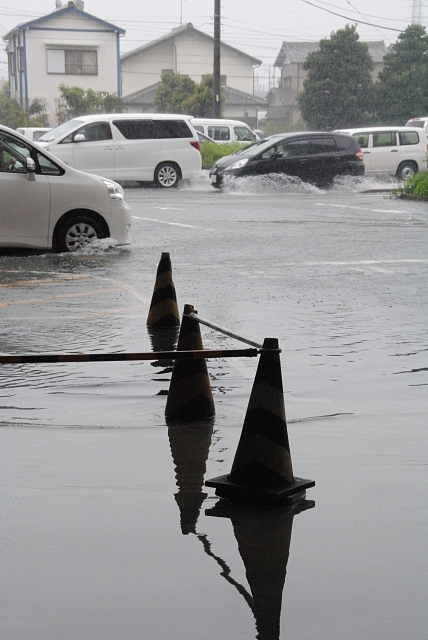 駐車場経営の災害リスク対策完全ガイド|台風・落雷・猛暑から機器と利用者を守る事前準備 駐車場経営の災害リスク対策完全ガイド|台風・落雷・猛暑から機器と利用者を守る事前準備