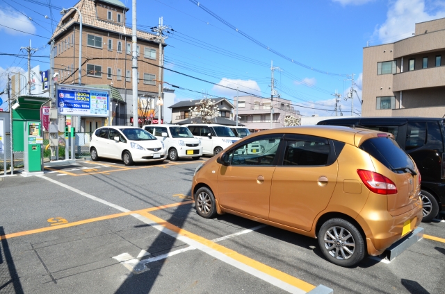 【土地所有者必見】月極駐車場かコインパーキング経営か？相続土地の収益を最大化する専門家の視点