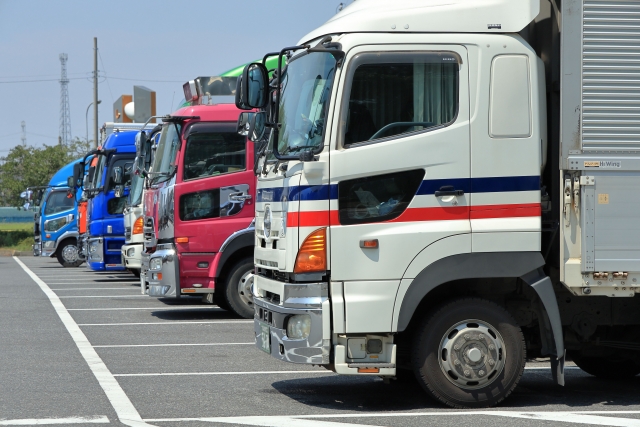 物流2024年問題で土地価値はどう変わる?不動産オーナーが知るべき「トラック駐車場需要」と新しい土地活用 物流2024年問題で土地価値はどう変わる?不動産オーナーが知るべき「トラック駐車場需要」と新しい土地活用